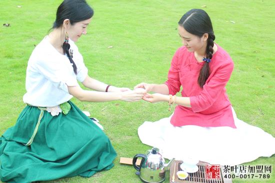 茶叶店茶艺师进修，茶艺学院，茶艺师培训学院，茶艺师进修交换会
