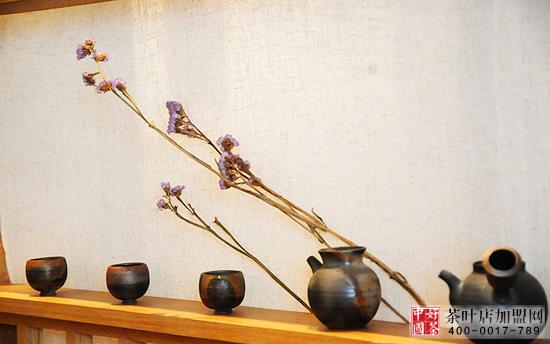 茶饰摆件--最风行的茶饰摆设--斑斓的花插-茶艺花插