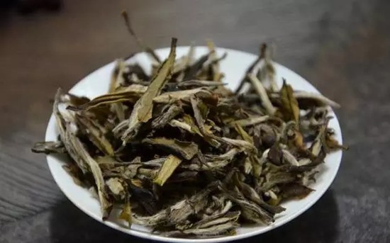 白茶的功能与感化_白茶最奥妙的功能