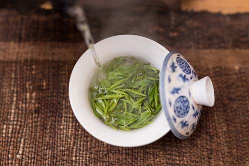 绿茶和红茶减肥结果阿谁好？-茶叶减肥排行榜